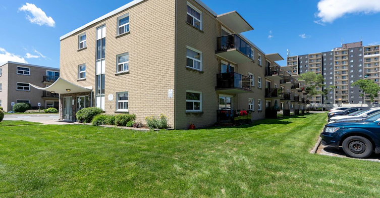 233-202-225 Capel Street, Sarnia, ON, N7T 6T6 - 2