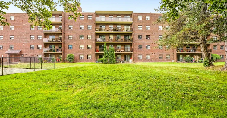 5552 Heritage Drive, Niagara Falls, ON, L2J 3W1 - 3