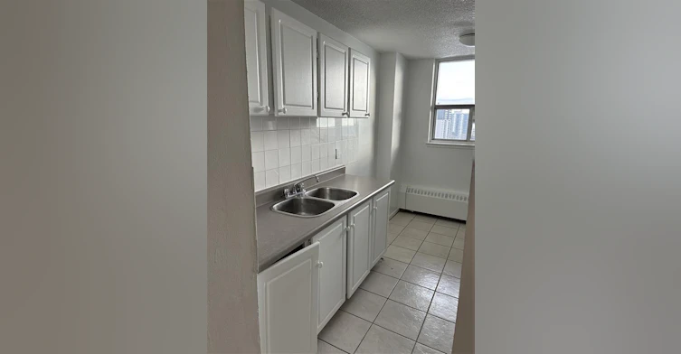 2900 Jane Street, Toronto, ON, M3N 2J7 - 3