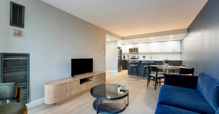 307-2200 Sherobee Road, Mississauga, ON, L5A 3Y3 - 8