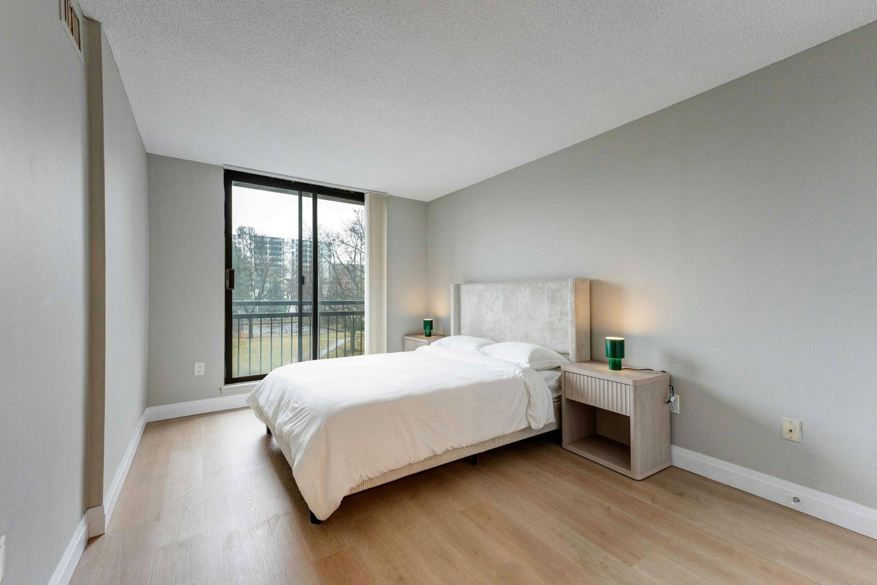 307-2200 Sherobee Road, Mississauga, ON, L5A 3Y3 - 11
