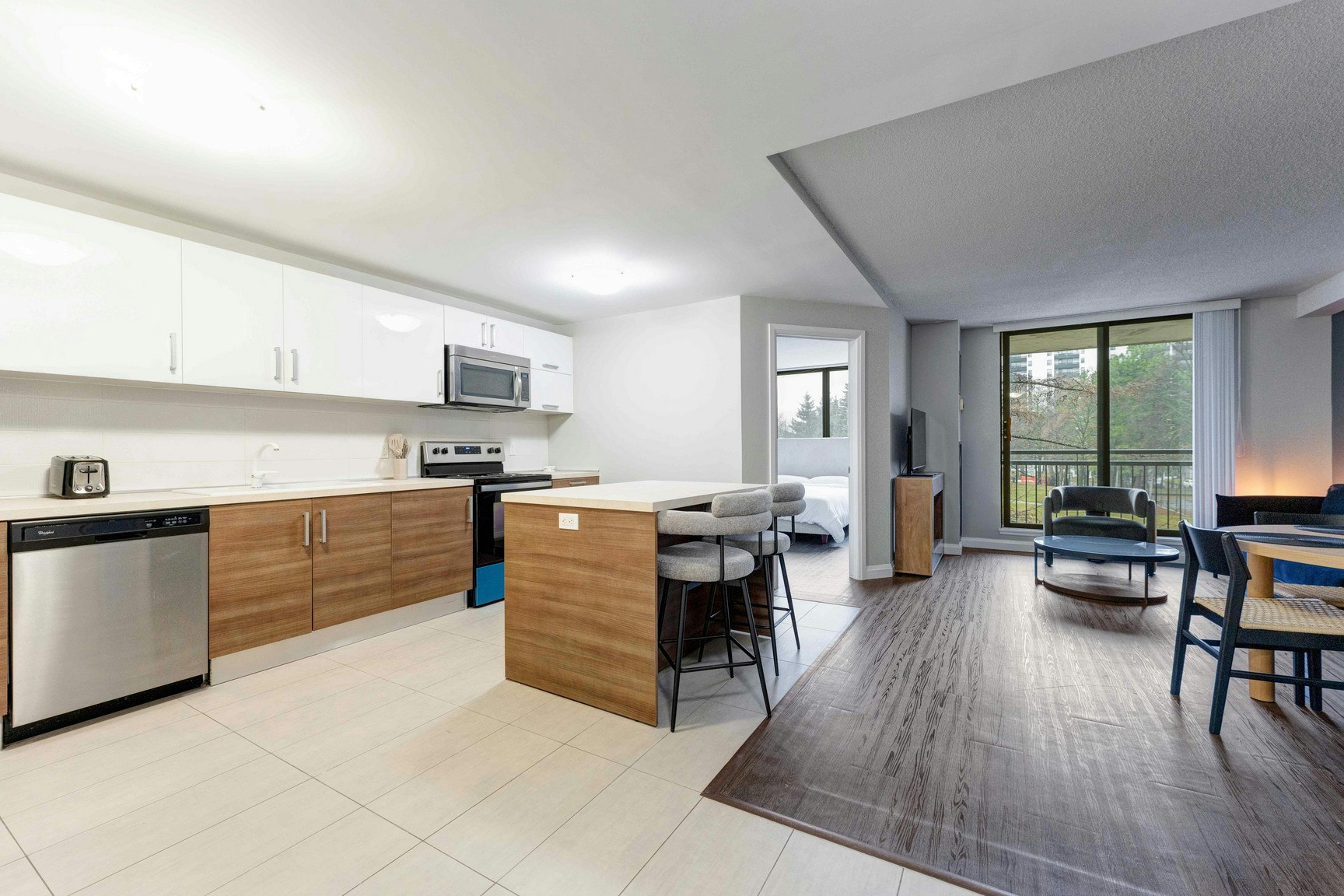 2200 Sherobee Road, Mississauga, ON, L5A 3Y3
