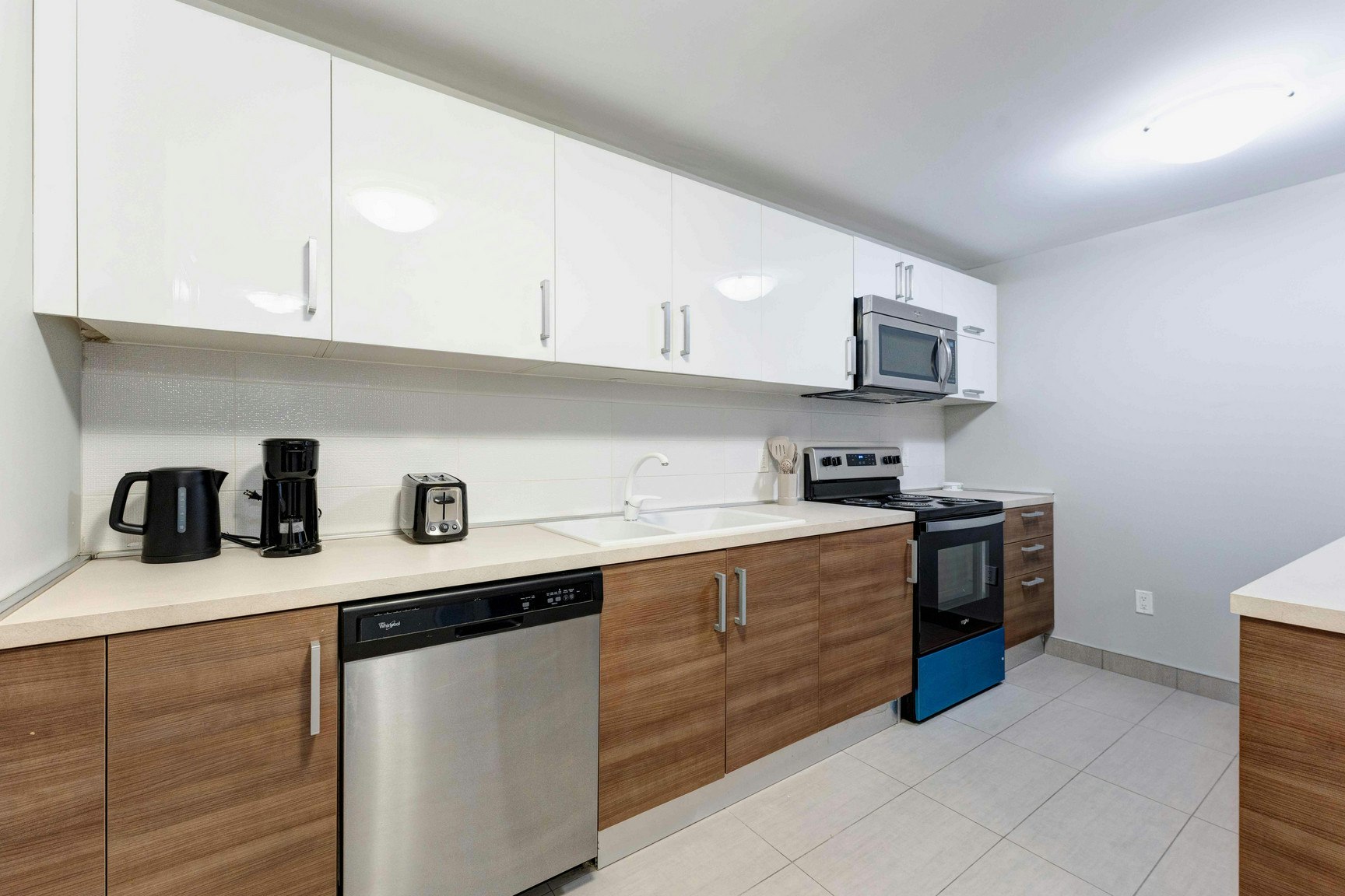 2200 Sherobee Road, Mississauga, ON, L5A 3Y3 - 6