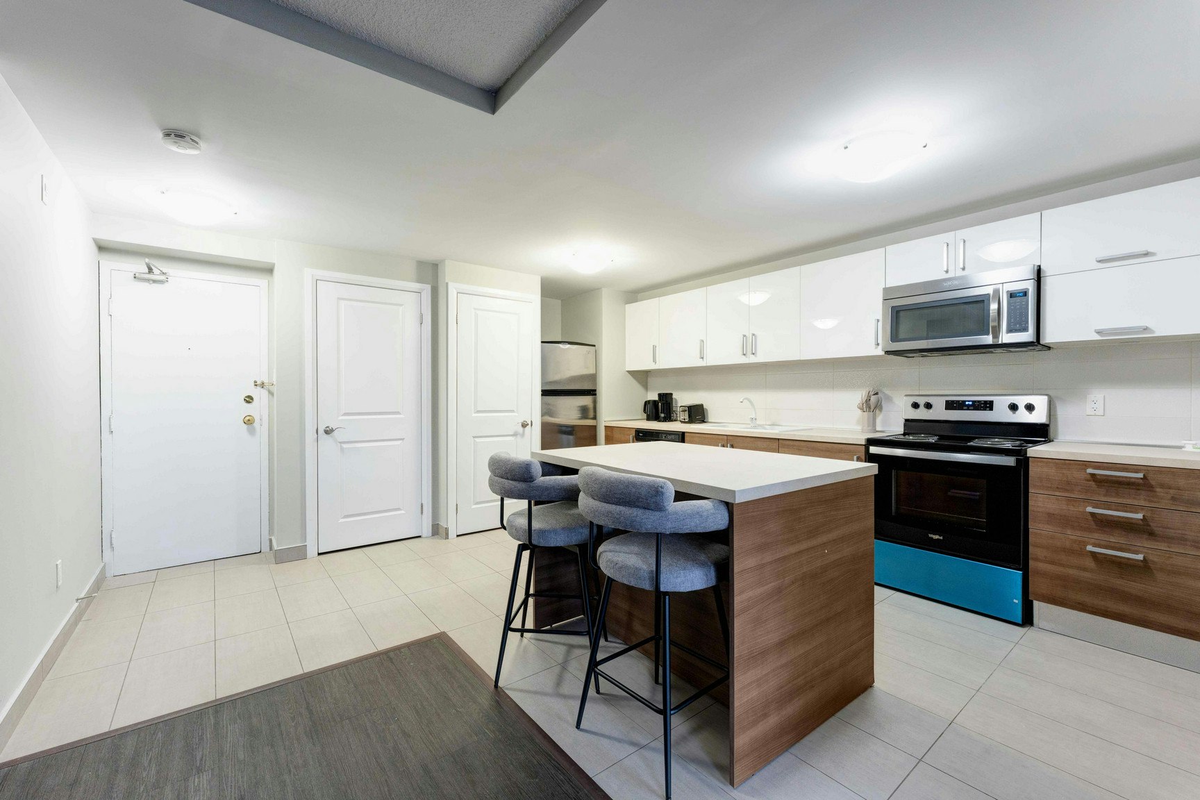 2200 Sherobee Road, Mississauga, ON, L5A 3Y3 - 3