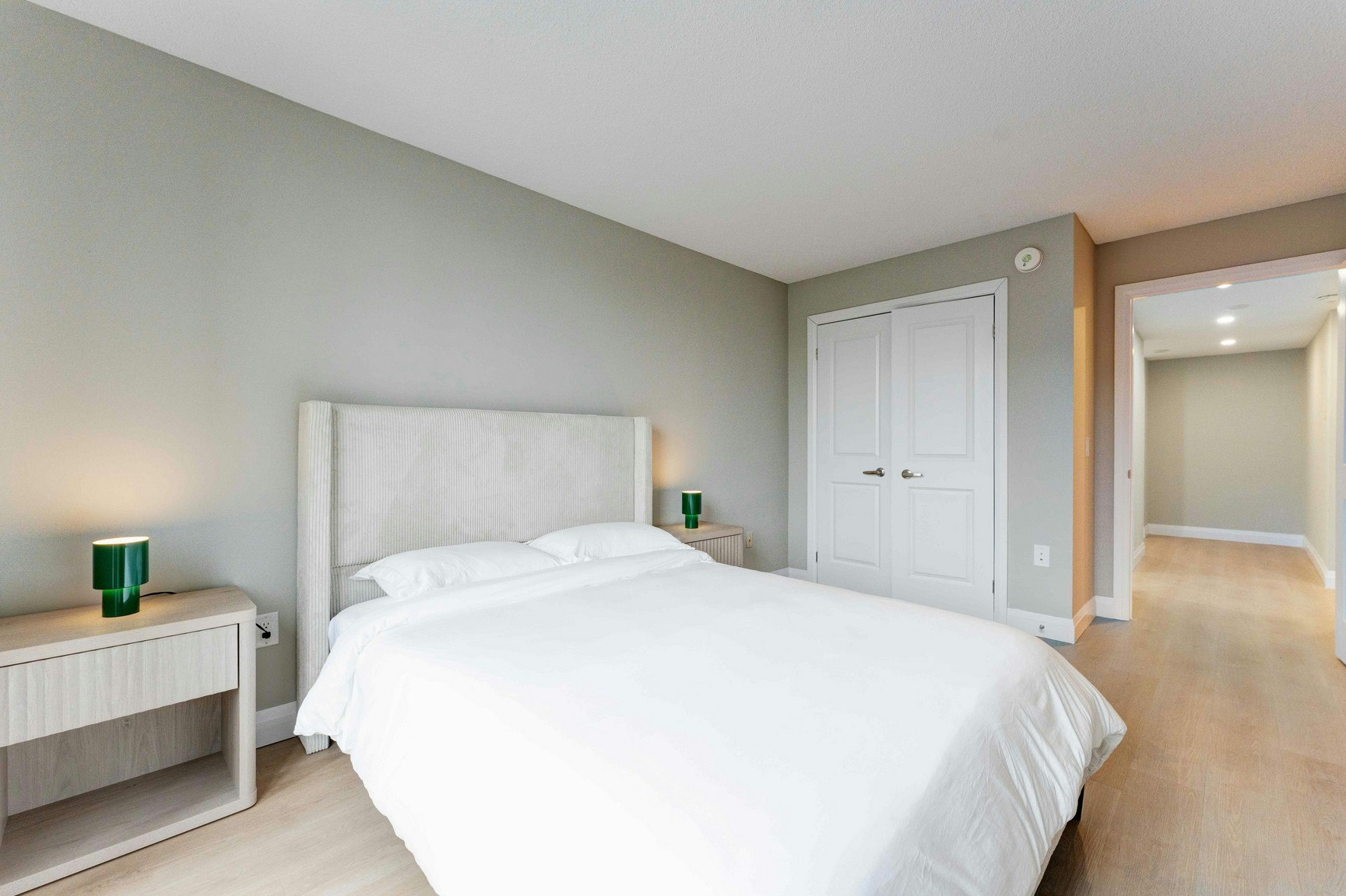 2200 Sherobee Road, Mississauga, ON, L5A 3Y3 - 12