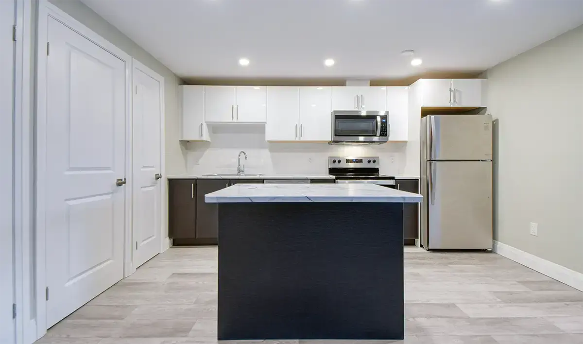 512-2200 Sherobee Road, Mississauga, ON, L5A 3Y3 - 3