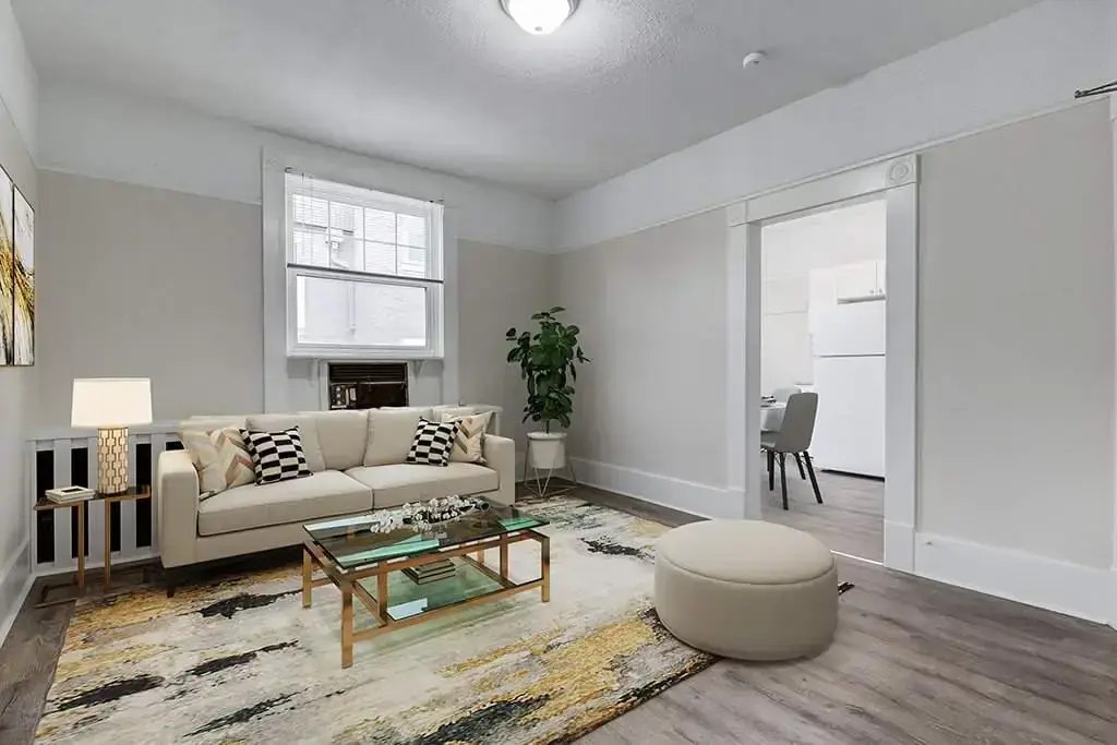 304-427 4th Avenue N, Saskatoon, SK, S7K 2M4 - 2