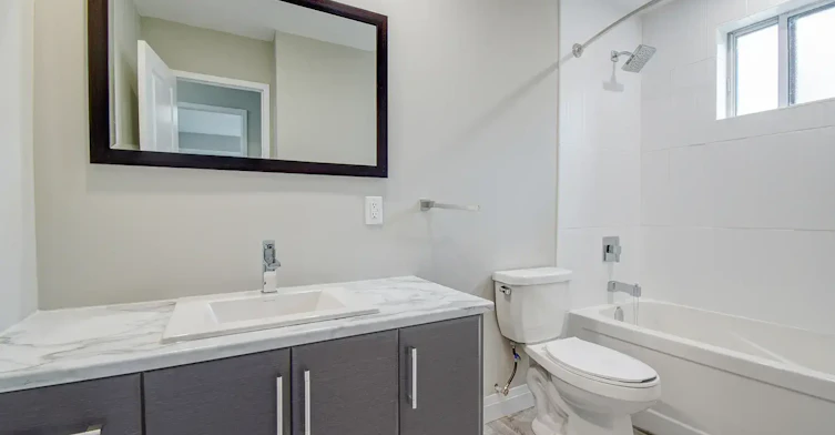 45 Paisley Boulevard W, Mississauga, ON, L5B 1R8 - 12