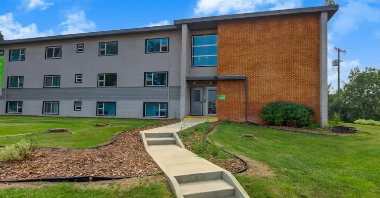 04-11760 129th Street NW, Edmonton, AB, T5M 0Y7 - 8