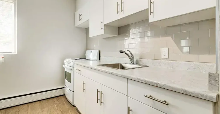04-11760 129th Street NW, Edmonton, AB, T5M 0Y7 - 5