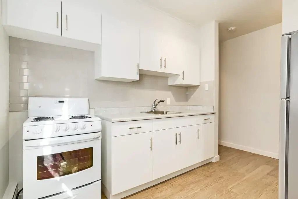 04-11760 129th Street NW, Edmonton, AB, T5M 0Y7 - 4