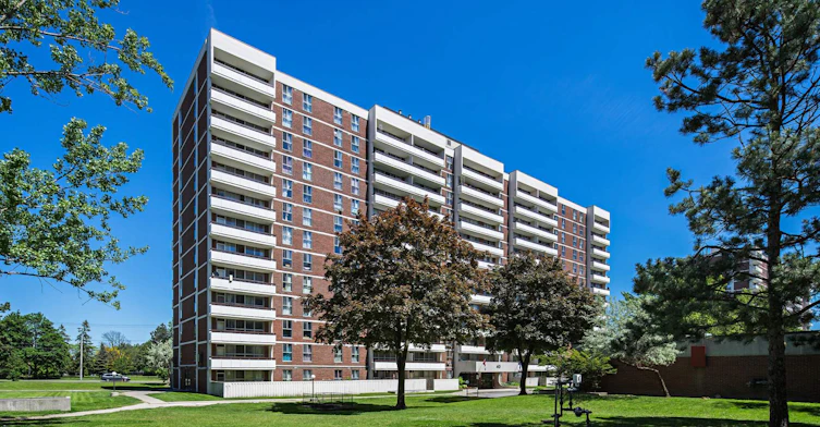 10 Bridletowne Circle, Toronto, ON, M1W 2M2 - 2