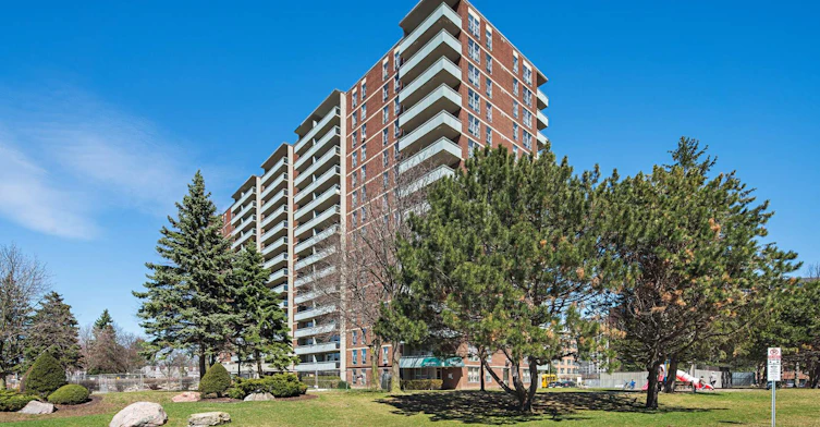 10 Carabob Court, Toronto, ON, M1T 3N3 - 3