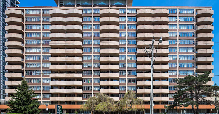 100 Roehampton Avenue, Toronto, ON, M4P 1R3 - 2