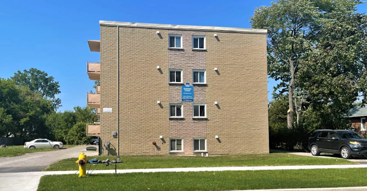 273 Queen Street, Sarnia, ON, N7T 2S1