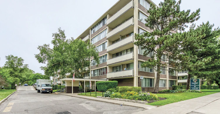 58 Thorncliffe Park Drive, Toronto, ON, M4H 1K5 - 22