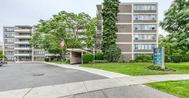58 Thorncliffe Park Drive, Toronto, ON, M4H 1K5 - 27