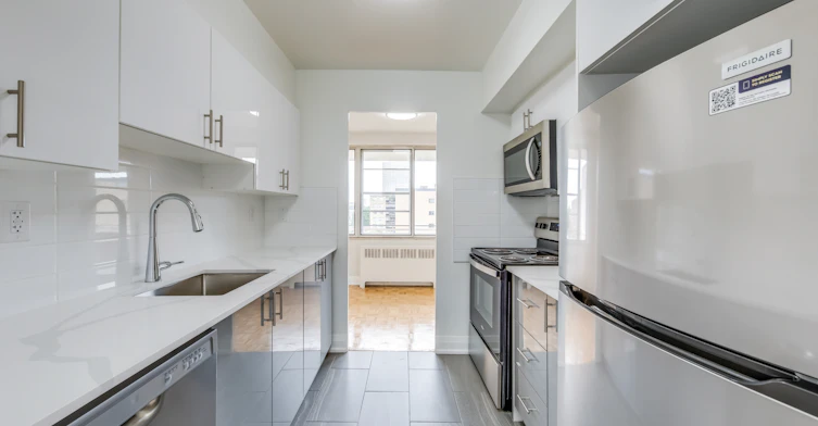 58 Thorncliffe Park Drive, Toronto, ON, M4H 1K5 - 13