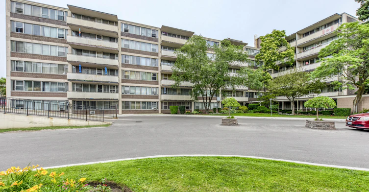 58 Thorncliffe Park Drive, Toronto, ON, M4H 1K5 - 26