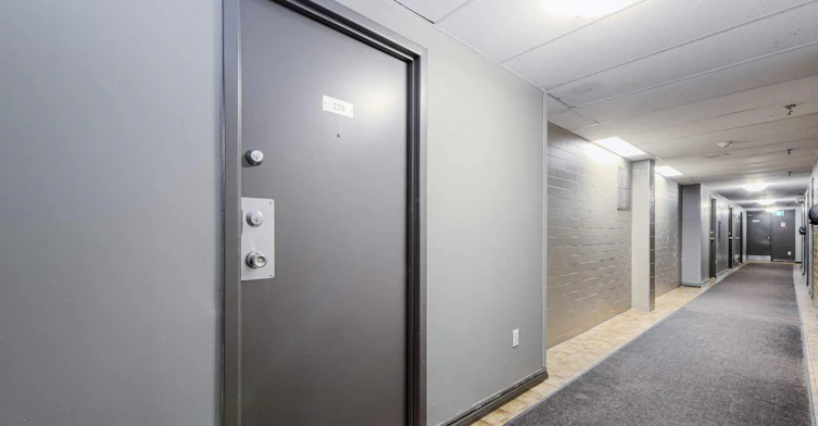 20 Carlton And, Toronto, ON, M4Y 2P9 - 25