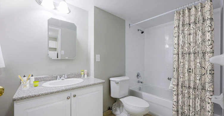 20 Carlton And, Toronto, ON, M4Y 2P9 - 24