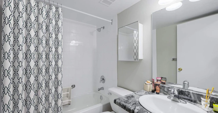 20 Carlton And, Toronto, ON, M4Y 2P9 - 23