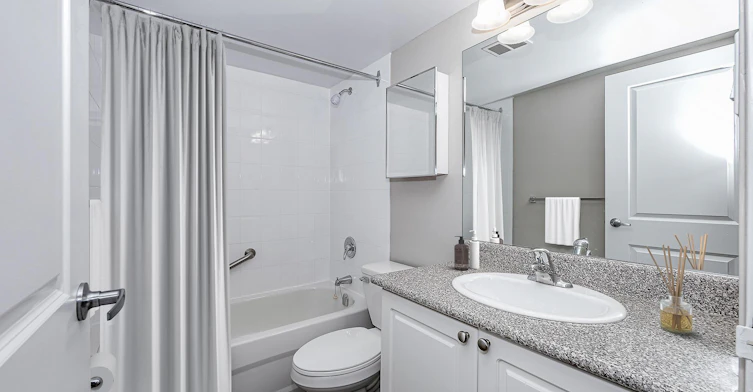 20 Carlton And, Toronto, ON, M4Y 2P9 - 13