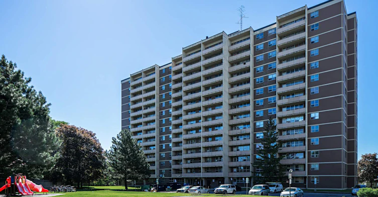 20 Chichester Place, Toronto, ON, M1T 1G6 - 2