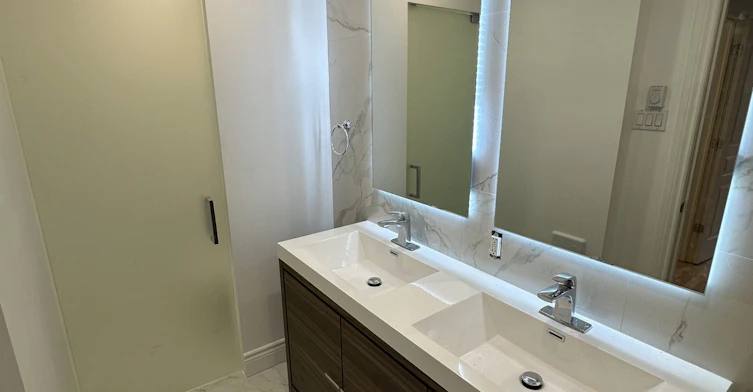202-3676 Saint Denis Rue, Montréal, QC, H2X 3L7 - 2