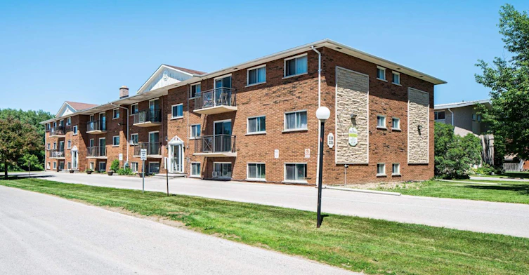 238 Kemp Crescent, Stratford, ON, N5A 5C6 - 2