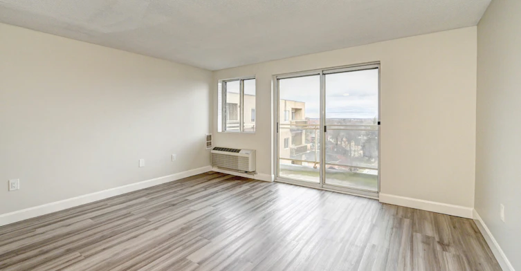 294-905-330 Talbot Street, St. Thomas, ON, N5P 4E1 - 4