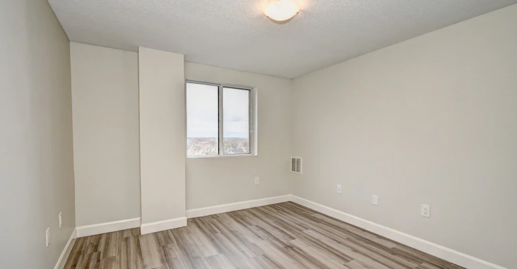 294-905-330 Talbot Street, St. Thomas, ON, N5P 4E1 - 9