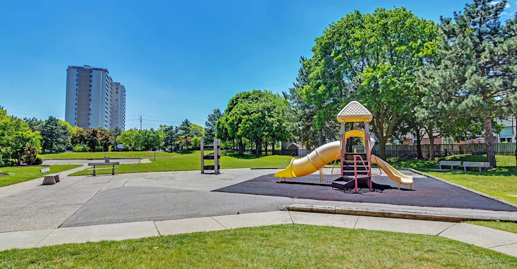 3050 Pharmacy Avenue, Toronto, ON, M1W 2N7 - 12