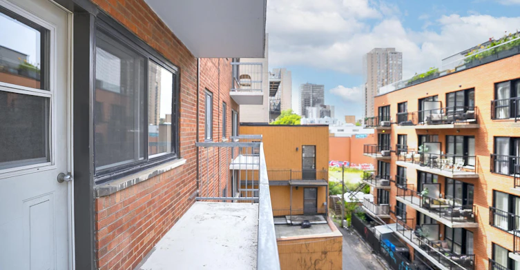 3445 Hutchison, Montréal, QC, H2X 2G2 - 76
