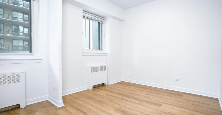 3445 Hutchison, Montréal, QC, H2X 2G2 - 83