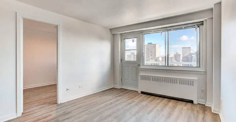 3445 Hutchison, Montréal, QC, H2X 2G2 - 47