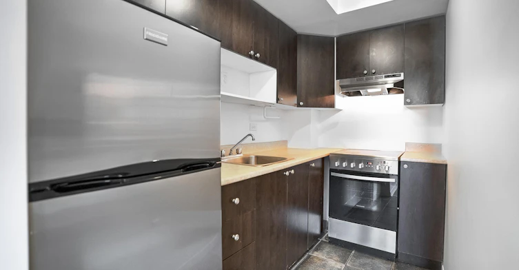 3445 Hutchison, Montréal, QC, H2X 2G2 - 72