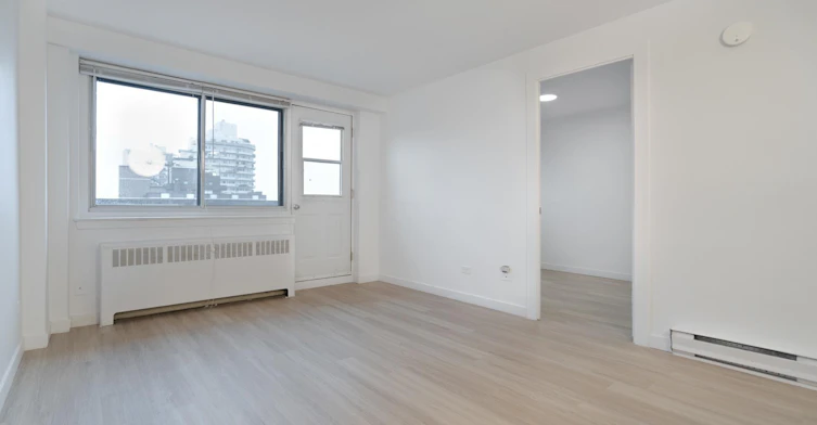 3445 Hutchison, Montréal, QC, H2X 2G2 - 37
