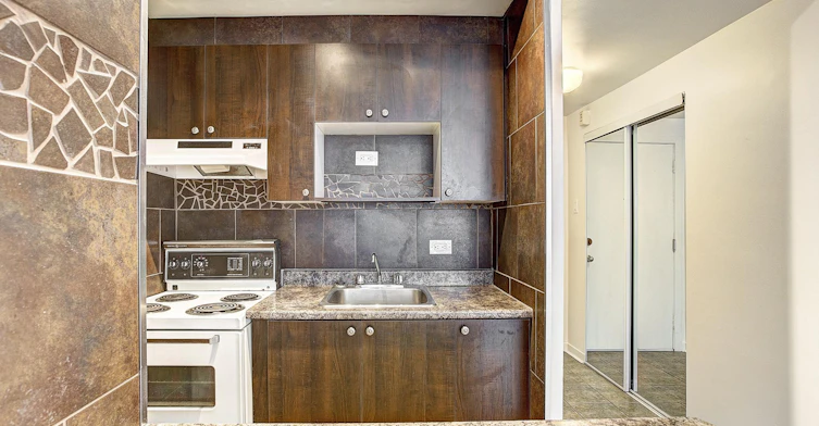 3445 Hutchison, Montréal, QC, H2X 2G2 - 3