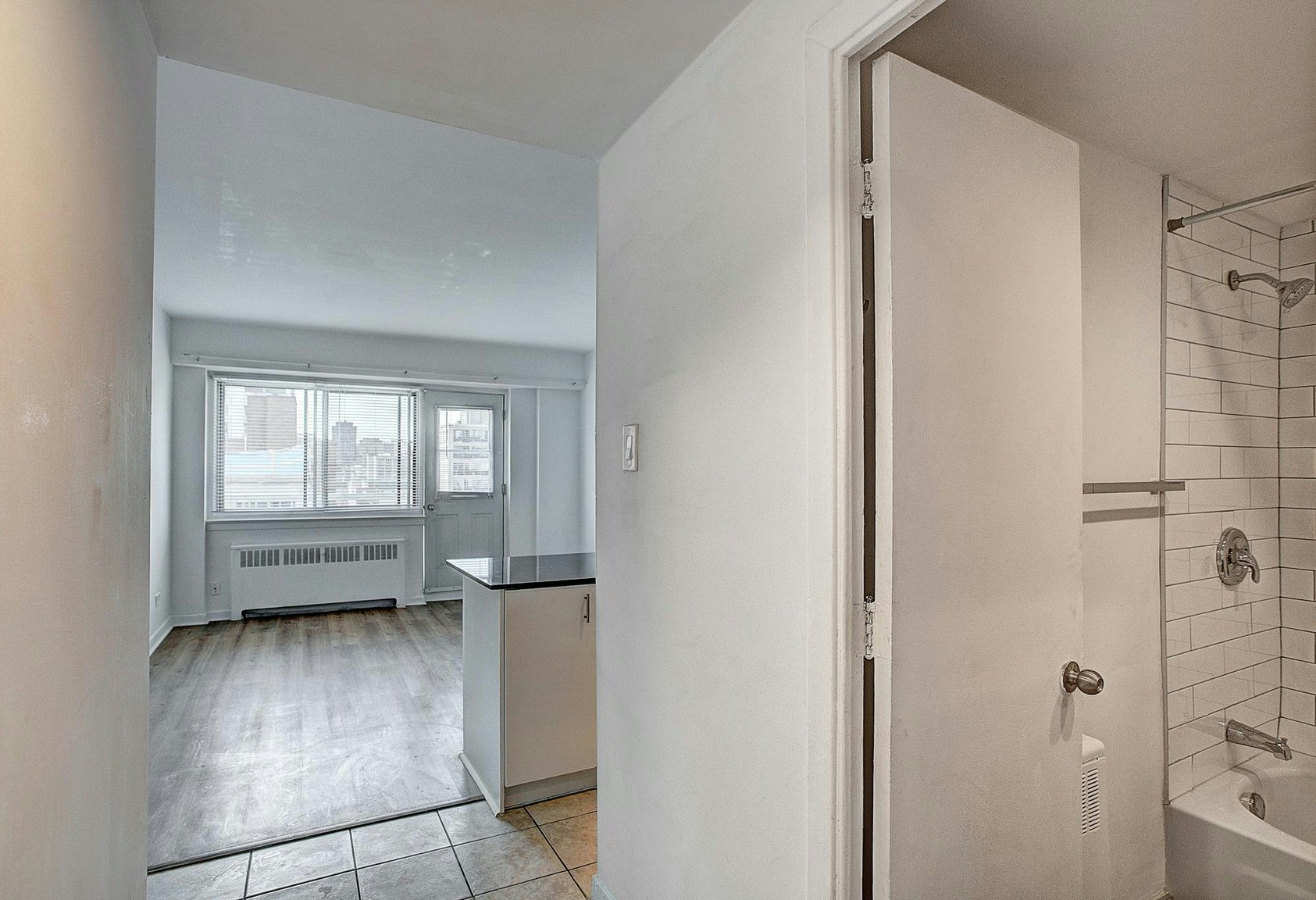 3445 Hutchison, Montréal, QC, H2X 2G2 - 54