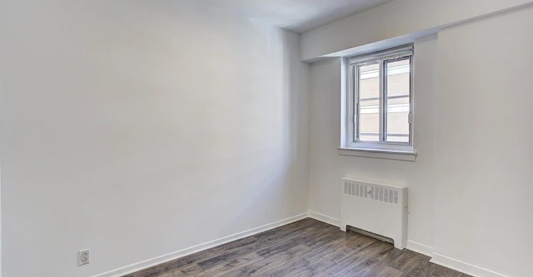 3445 Hutchison, Montréal, QC, H2X 2G2 - 2