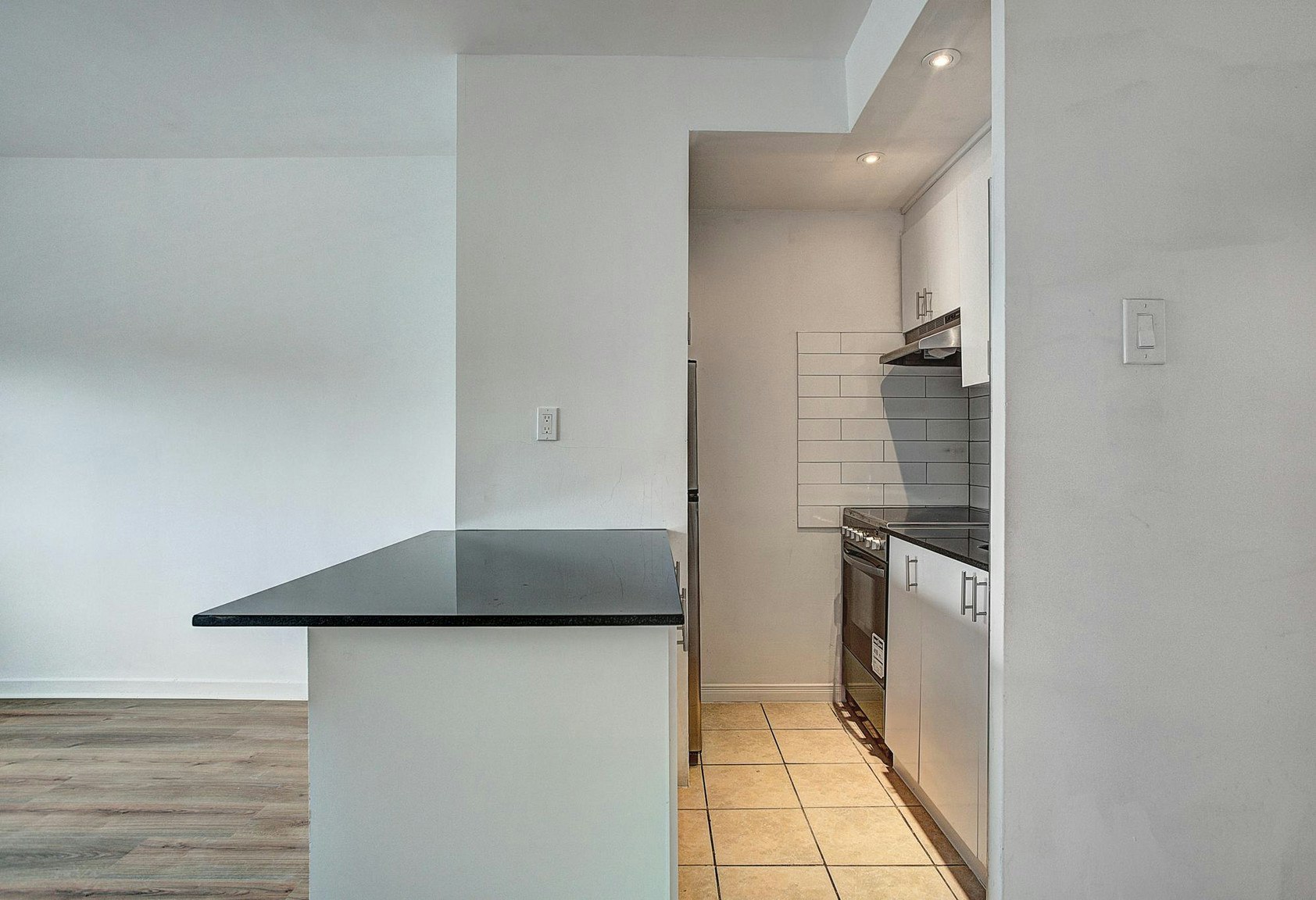 3445 Hutchison, Montréal, QC, H2X 2G2 - 56