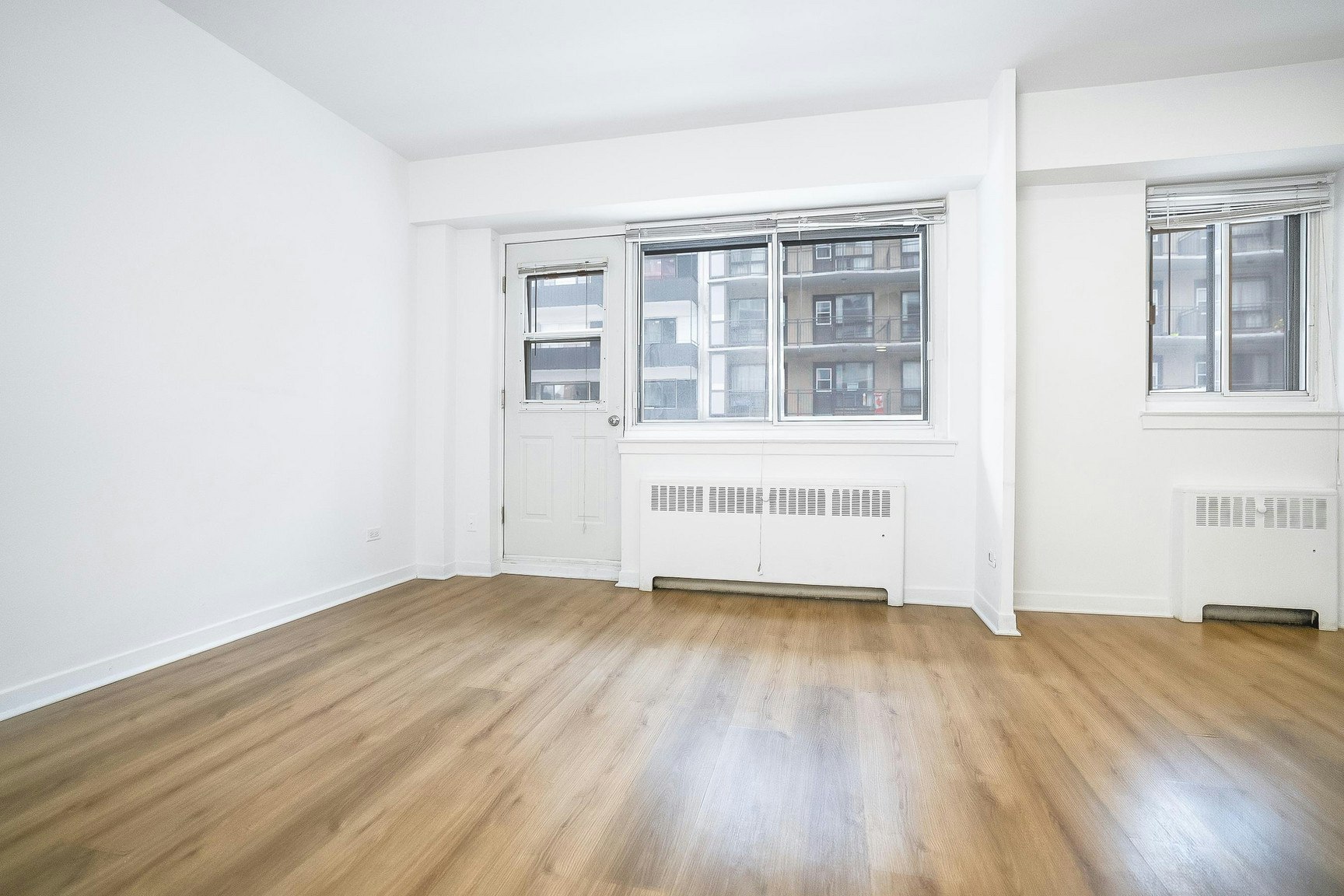 3445 Hutchison, Montréal, QC, H2X 2G2 - 78