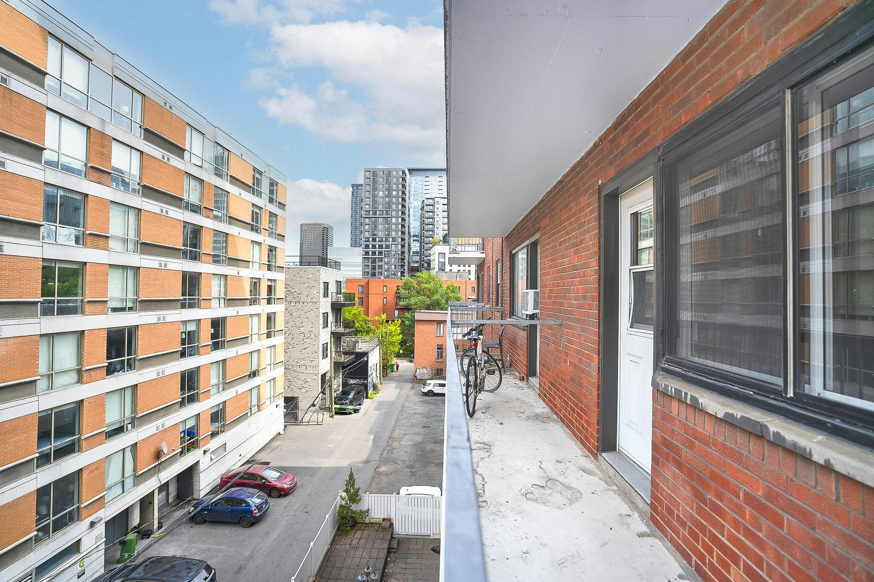 3445 Hutchison, Montréal, QC, H2X 2G2 - 77