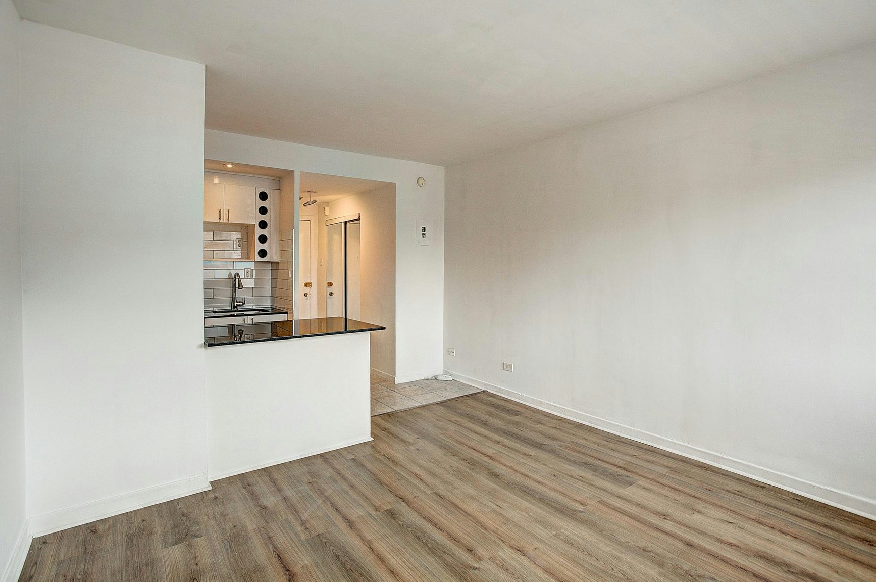 3445 Hutchison, Montréal, QC, H2X 2G2 - 62