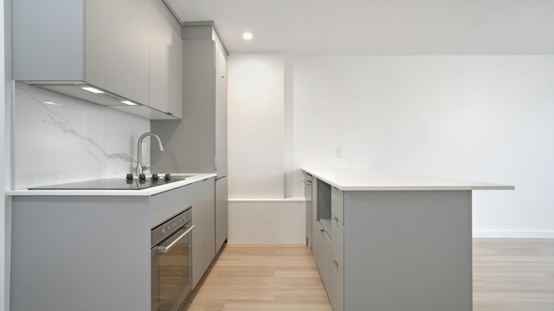 3445 Hutchison, Montréal, QC, H2X 2G2 - 33