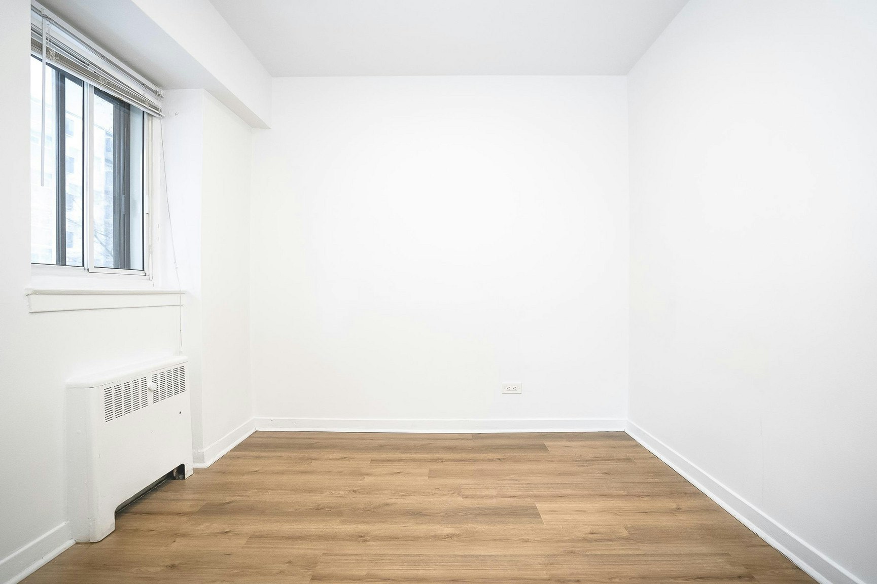 3445 Hutchison, Montréal, QC, H2X 2G2 - 82