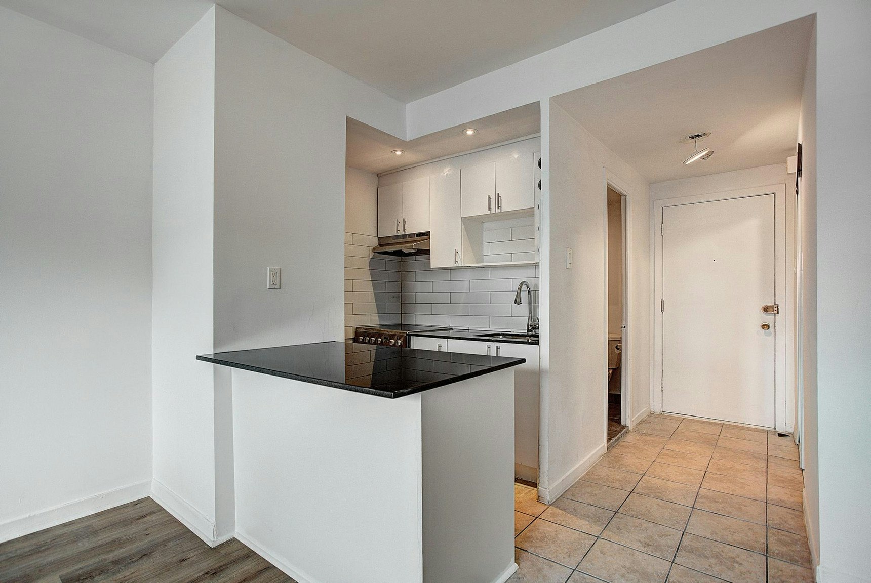 3445 Hutchison, Montréal, QC, H2X 2G2 - 58