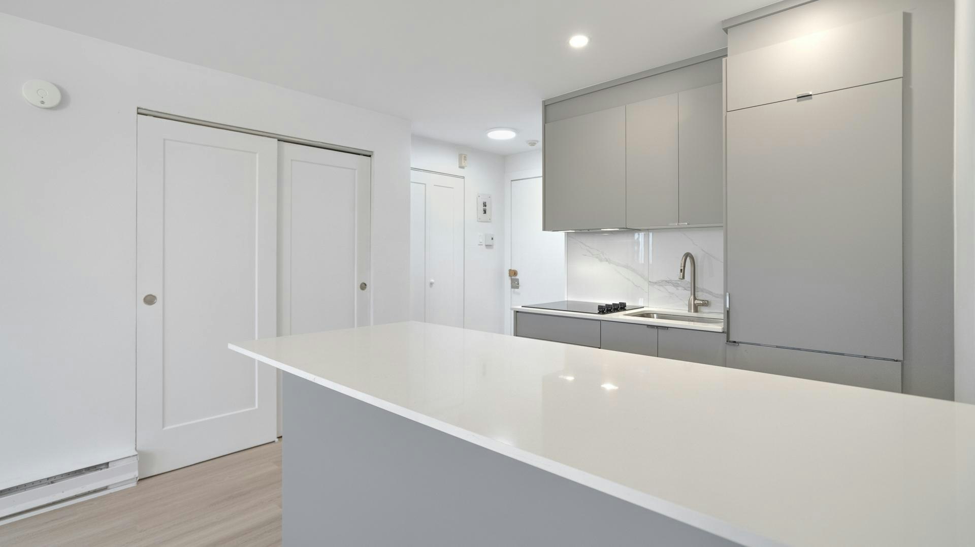 3445 Hutchison, Montréal, QC, H2X 2G2 - 31
