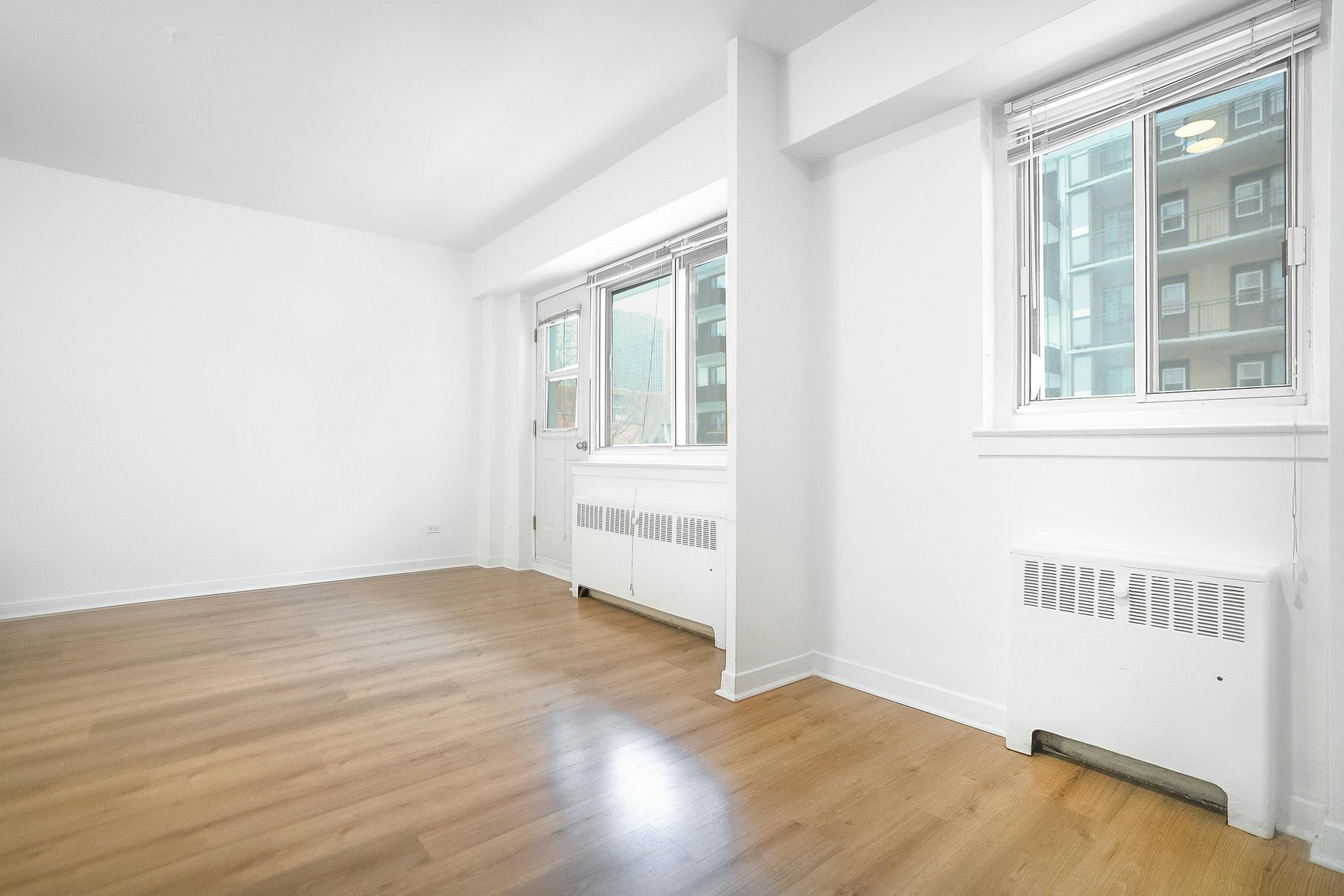 3445 Hutchison, Montréal, QC, H2X 2G2 - 84